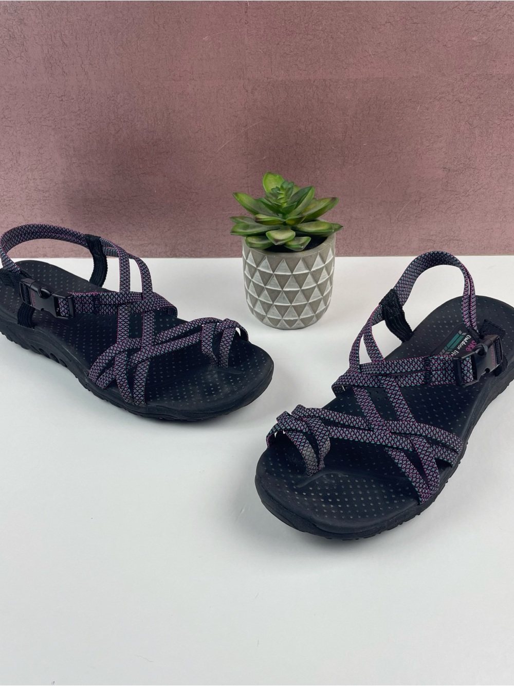 Skechers Pink Blue Black Strappy Buckle Sandals Shoes Outdoor Women Size 8